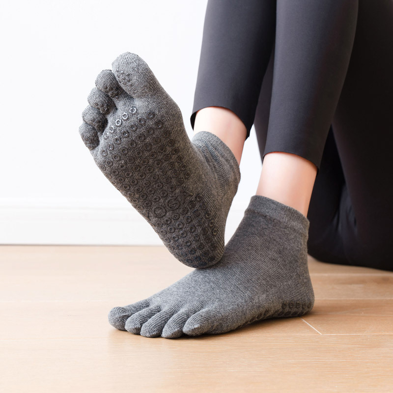 ถุงเท้าซิลิโคนกันลื่นสำหรับผู้ - Yoga Mat บทวิจารณ์และราคา